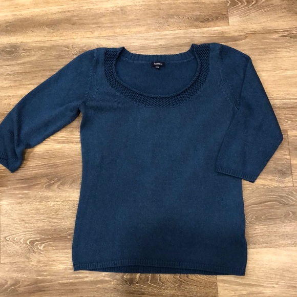 Pretty teal sweater - Picture 1 of 6